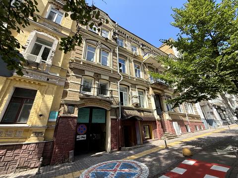 квартира за адресою Євгена Чикаленка вул. (Пушкінська), 10-Б
