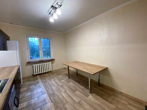 квартира за адресою Милославська вул., 12