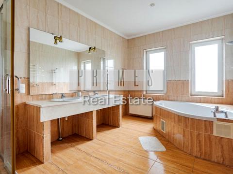 будинок за адресою Зоряна вул.