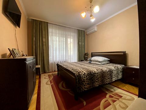 квартира за адресою Академіка Ющенка вул., 8