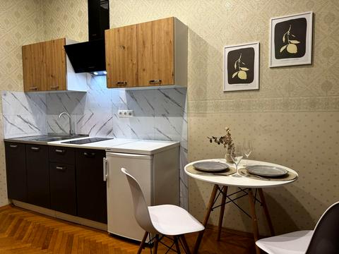 квартира за адресою Стадіонна вул., 13