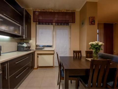 квартира за адресою Ромашкова вул., 10б
