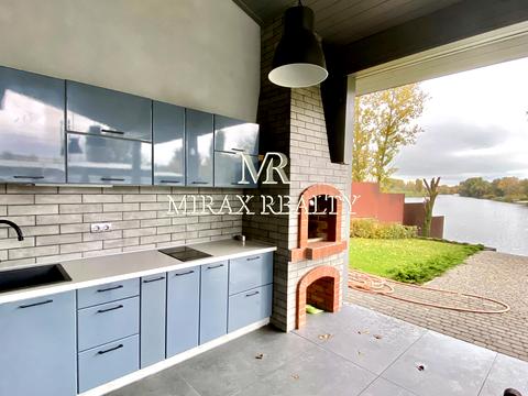 будинок за адресою Центральна вул.