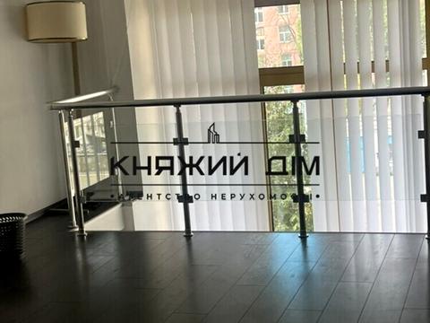 комерційна за адресою Жилянська вул., 59