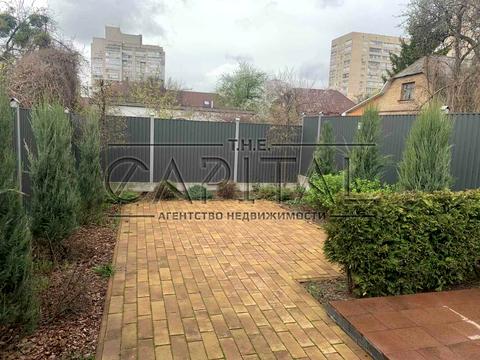 дом по адресу Катерини Ступницької ул. (Уляни Громової)