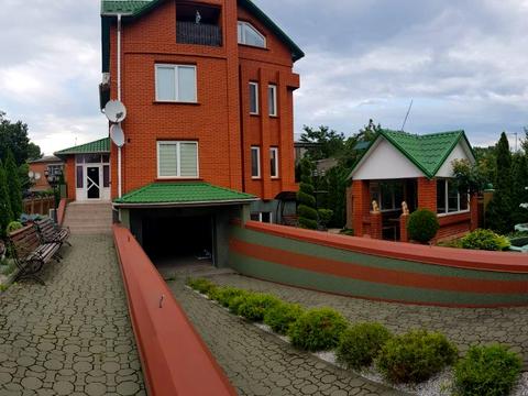 будинок за адресою Гончара вул. (Ломоносова), 5