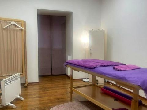 комерційна за адресою Олеся Гончара вул., 28-Б