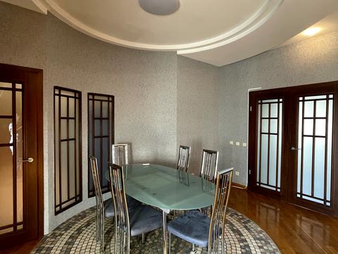 комерційна за адресою Чеховський пров., 8