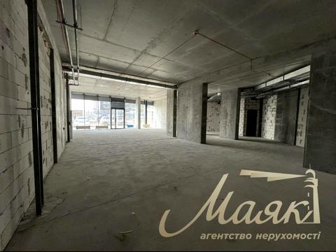 коммерческая по адресу Днепровская набережная ул., 15