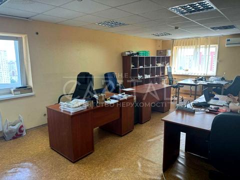 коммерческая по адресу Вацлава Гавела бульв. (Івана Лепсе), 7-В