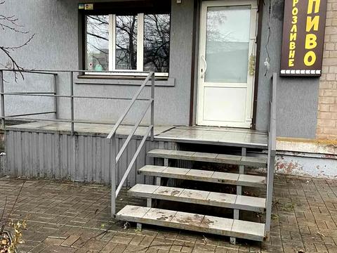 комерційна за адресою Будівельників вул., 27