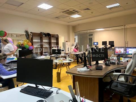 комерційна за адресою Київ, Голосіївський просп. (40-річчя Жовтня), 58-А
