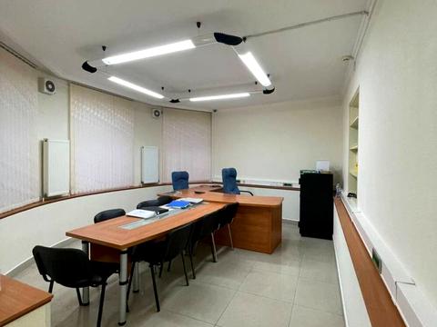 комерційна за адресою Базарна вул., 89