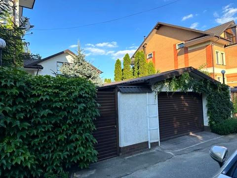 будинок за адресою Центральна вул.