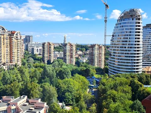 коммерческая по адресу Леси Украинки бульв., 23-А
