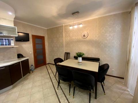 квартира за адресою Анни Ахматової вул., 13-Д