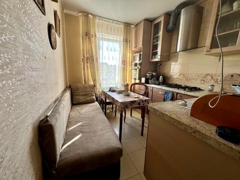 квартира за адресою Павела Йозефа Шафарика вул. (), 10