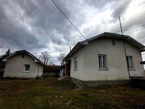 дом по адресу Центральна