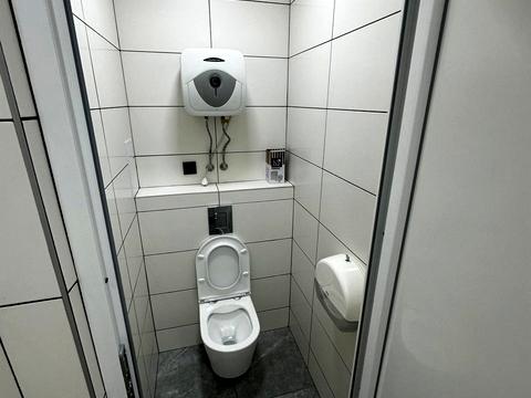 комерційна за адресою Горбачевського вул., 40а