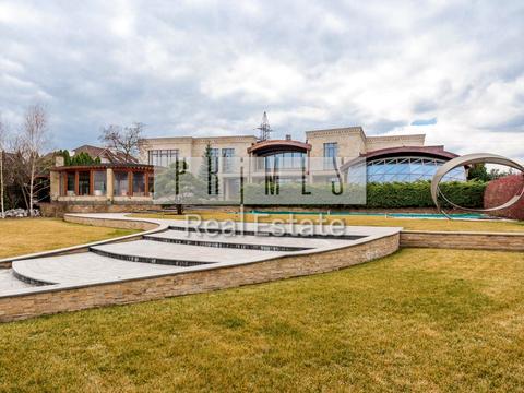 будинок за адресою Набережна вул.