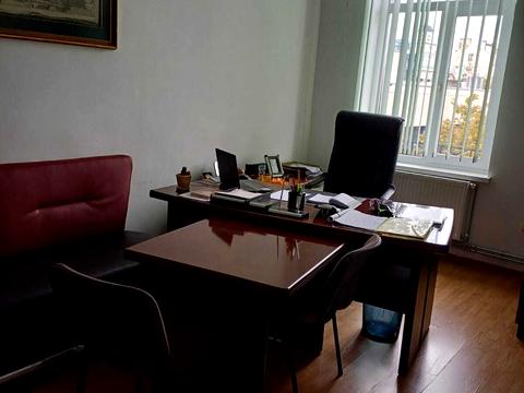 комерційна за адресою Незалежності вул., 4