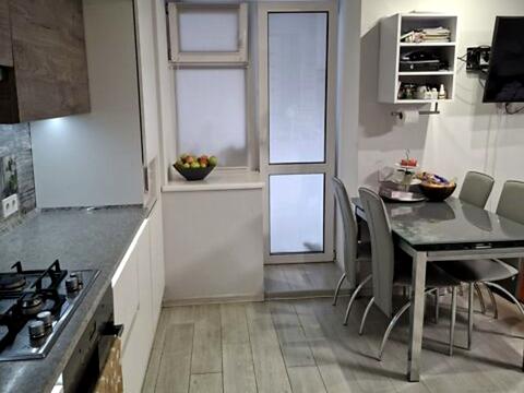 квартира за адресою Злуки просп., 45