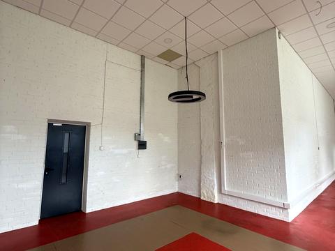 комерційна за адресою Польова вул., 21