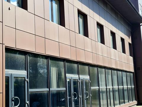 комерційна за адресою пр.Богдана Хмельницького, 225