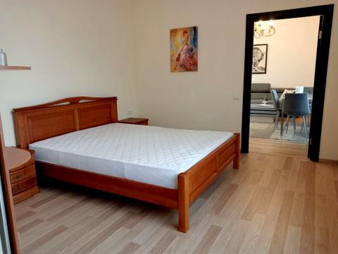 квартира за адресою Дмитра Яворницького просп. (Карла Маркса), 5