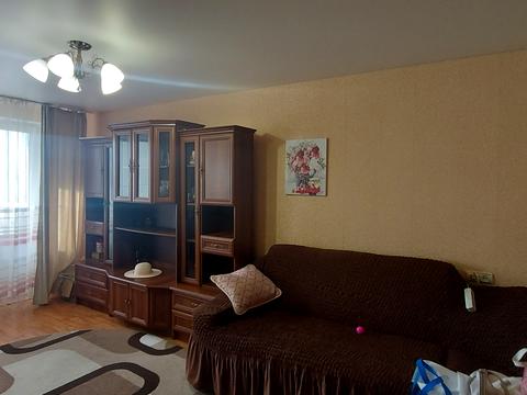 квартира за адресою Космонавтів вул., 77-А