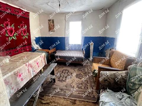 будинок за адресою с. Жуки, Центральна, 1