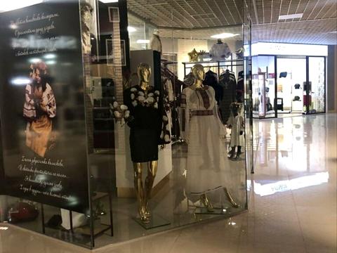 комерційна за адресою Степана Бандери вул., 2/1а