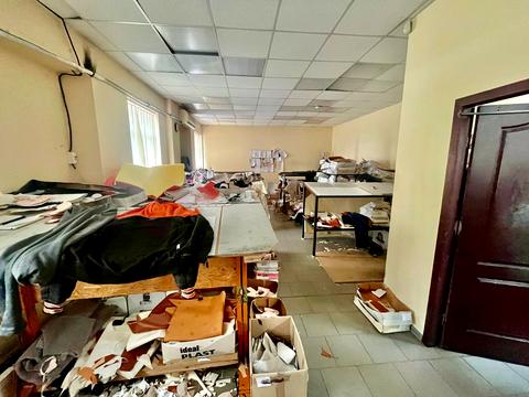 комерційна за адресою Полонської-Василенко вул. (Желваківського), 111