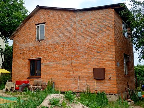 будинок за адресою Вишнева вул., 1