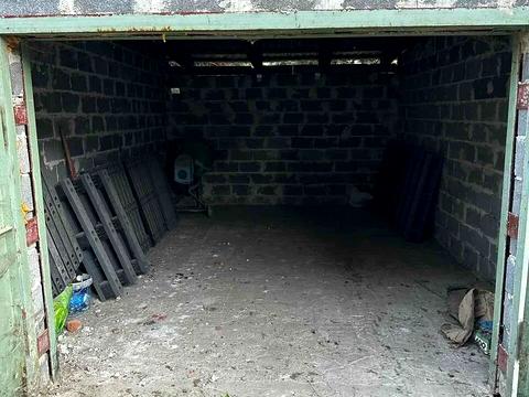 паркомісце за адресою Хіміків вул., 39