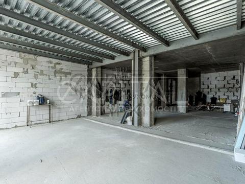 комерційна за адресою Андрія Верхогляда вул. (Михайла Драгомирова), 4б