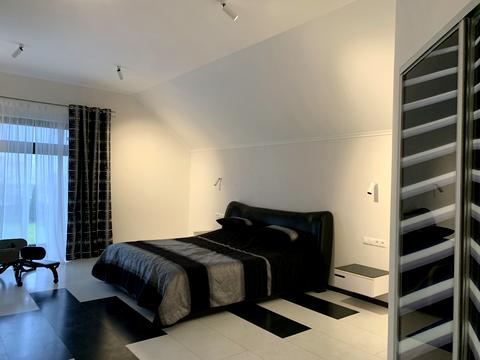 будинок за адресою Нова