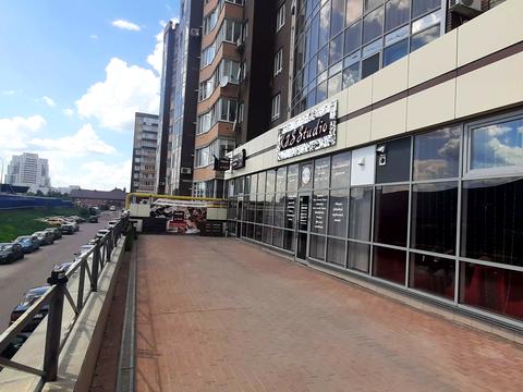 комерційна за адресою Зарічанська вул., 11