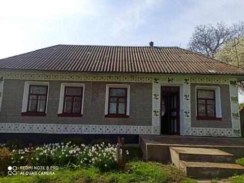 дом по адресу центральна