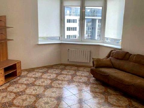 квартира за адресою Верховинна вул., 37