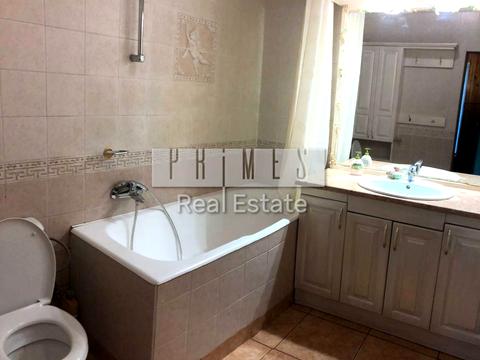 будинок за адресою Карпатської Січі вул. (Гвардійська)