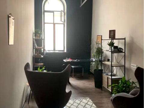 комерційна за адресою Володимирська вул., 10