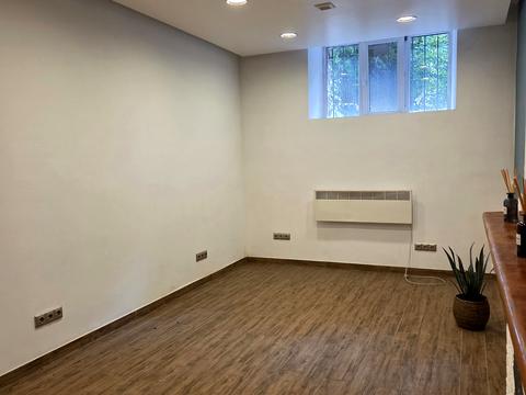 комерційна за адресою В'ячеслава Чорновола вул., 26/2