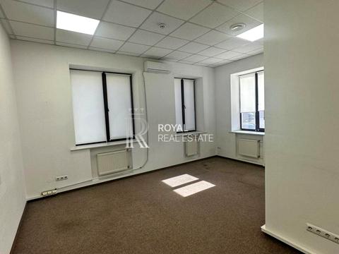 комерційна за адресою Хорива вул., 55К