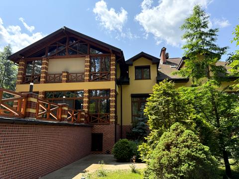 дом по адресу Осіння