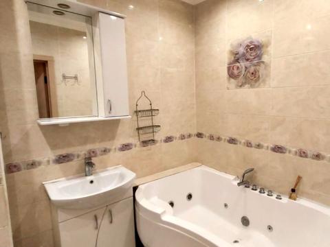 квартира за адресою Миколи Бажана просп., 8-Б