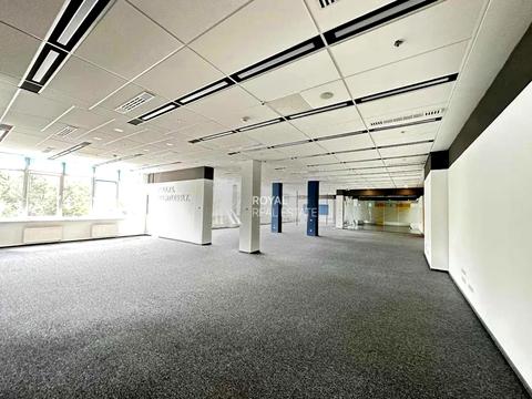 комерційна за адресою Фізкультури вул., 30