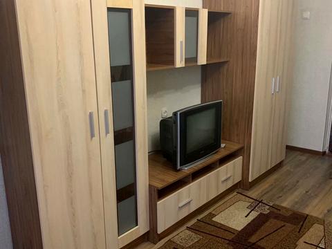 комната по адресу Ореста Левицкого ул. (Академіка Курчатова), 18