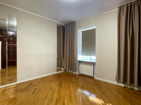 комерційна за адресою Чеховський пров., 8