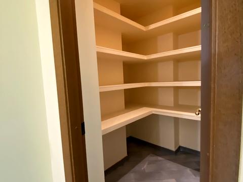 комерційна за адресою Жилянська вул., 43-Б